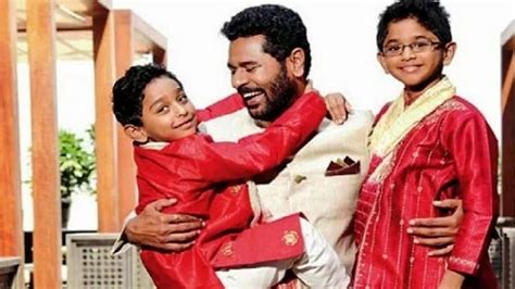 Prabhu Deva | प्रभू देवाने सहन केलंय मुलाला गमवण्याचं दु:ख; 13 वर्षीय ...