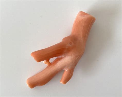 Specialized in coral and coral designed accessories. von CoralJapan