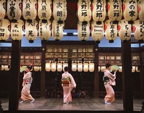 ITAP of a traditional dance in Tokyo, Japan. : r/itookapicture