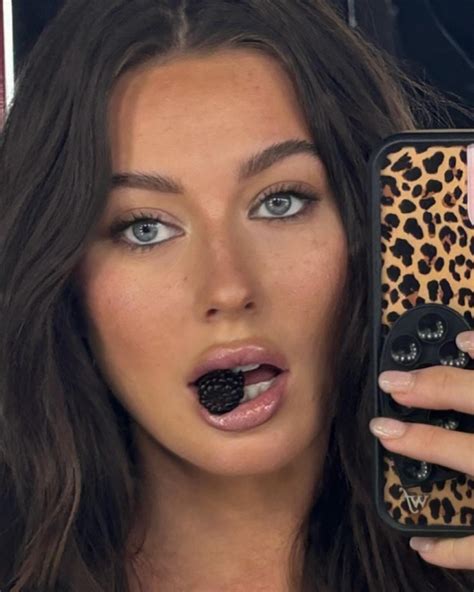 sarah patrice (@sarah.waddles) • Instagram photos and videos