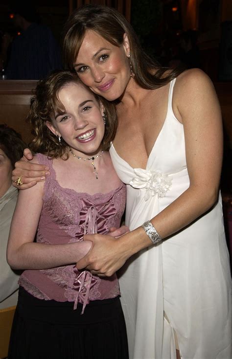 Christa B Allen And Jennifer Garner