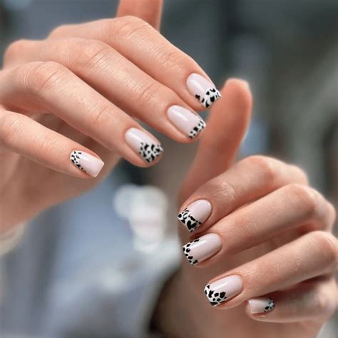 Kolorowy French Manicure - 35 Pomysłów na 2025 Rok | belliata.pl