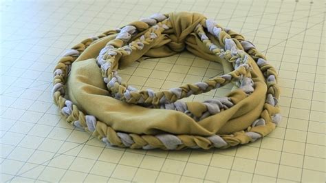 Шарф из футболки