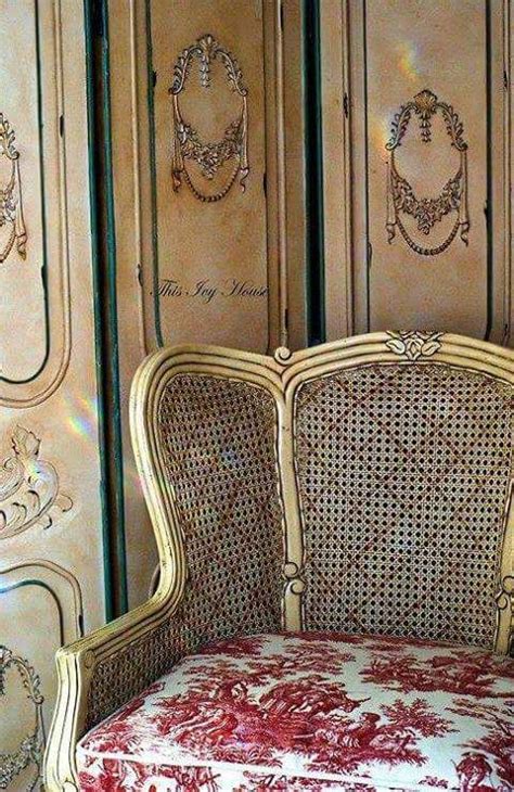 glamorous. fabulous. charming. fun. flirty. elegant. exciting. delicate