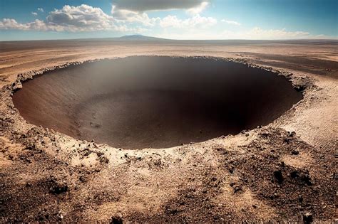 Massive pit hole surfaces in Turkey after quake | Al Bawaba