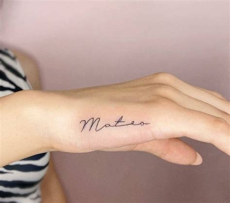 134 Small Hand Tattoos That Had Us Wishing For More Hands | Bored Panda