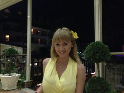 Lidia in yellow : r/LidiaKrasnoruzheva