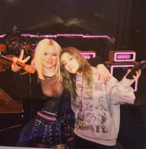 avril lavigne nip slip drunkenstepfathercom