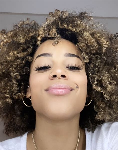 azlia williams (@azlia.williams) • Instagram profile | Curly hair