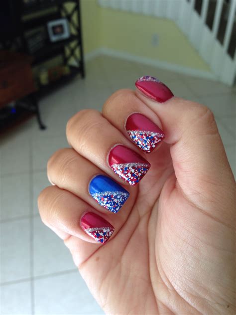 simple 4th of july nails 9
