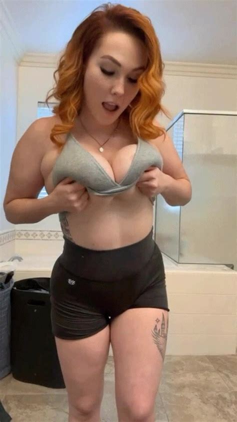Gamer titty drop