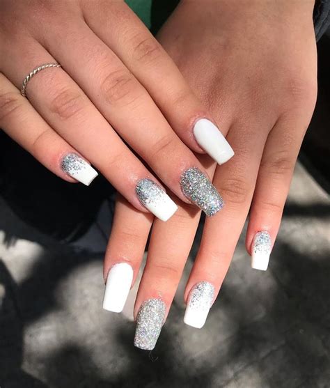 Diseños De Uñas Para Egresados 【IDEAS E IMÁGENES】