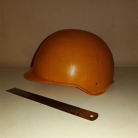 Игрушечная пластмассовая солдатская каска. — покупайте на Auction.ru по ...