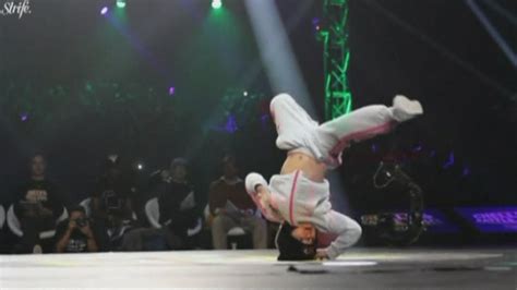 6-year-old girl takes breakdancing world by storm - YouTube