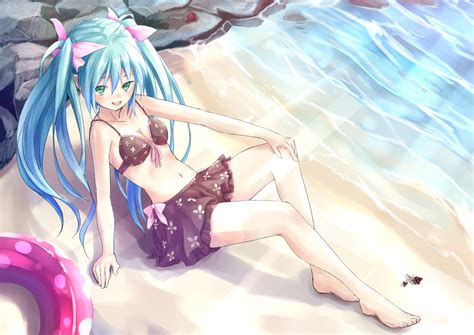 aqua hair barefoot beach bikini green eyes hangetsuakibarika hatsune