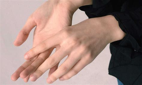 Are You A Highly Sensitive Person? Here's How To Tell — The Latch