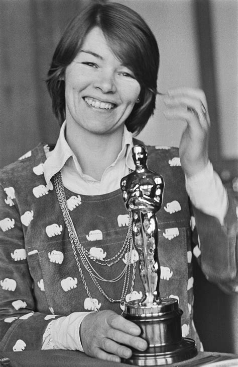 Highlights From More Than 50 Years of Glenda Jackson Reviews - The New