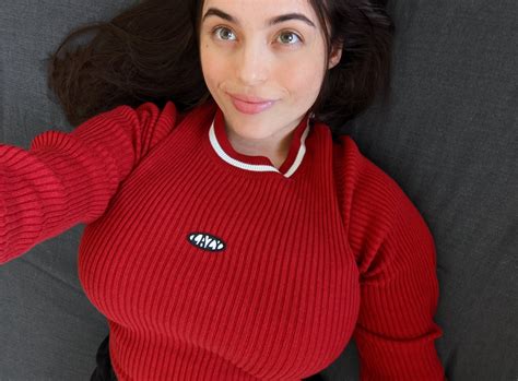 Sweatermeat : r/2busty2hide