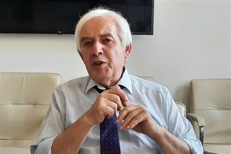 Златният учител на България Теодосий Теодосиев: Превеждам мислите на ...
