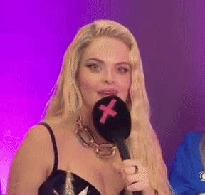 Erika Vikman - Ich Komme Esc 2025 GIF - Erika Vikman - Ich Komme Ich ...