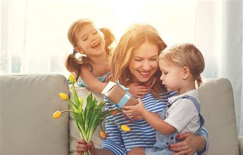 Pentru cel de-al doilea copil care nu m-a facut mama, dar m-a facut mai ...