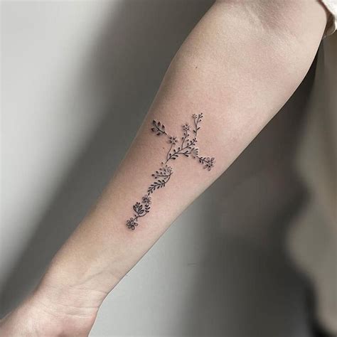 35 Spiritual Tattoo Ideas for Christian Women - Mom's Got the Stuff ...