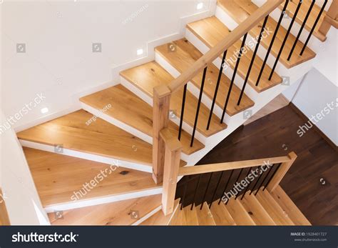 649,694 Staircase Images, Stock Photos, 3D objects, & Vectors | Shutterstock