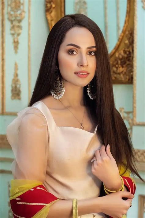 nimra khan biography height life story super stars bio