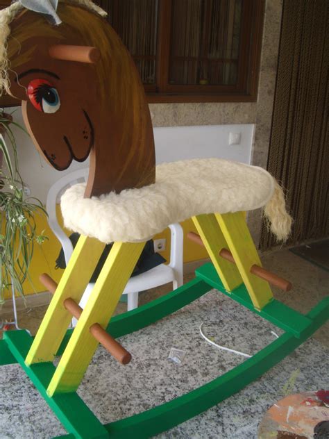 Cavalinho De Madeira Infantil 3