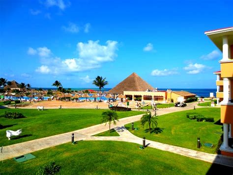 Cancun Mexico With Kids: Moon Palace Golf & Spa Resort