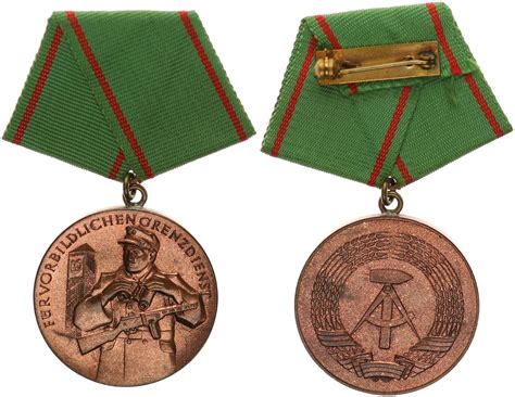 DDR Orden Medaille für vorbildlichen Grenzdienst guter Zustand | MA-Shops