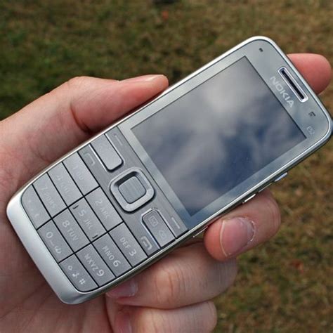 Nokia E52