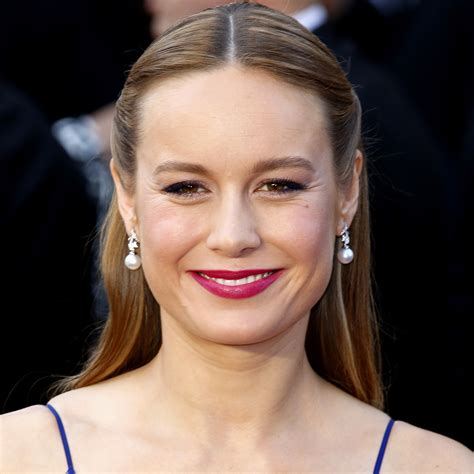 Brie Larson Shows Off Her ‘Anti-Hero’ Workout In Patterned Gray ...
