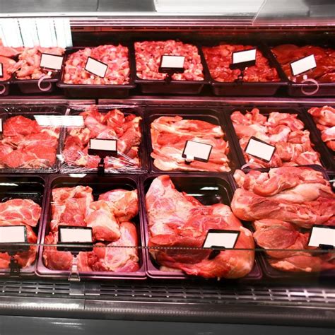 usda launches pilot    processors access high  beef