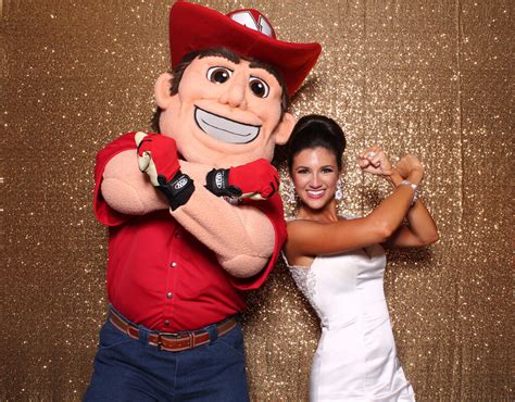 360 Video Glamour Photo Booth