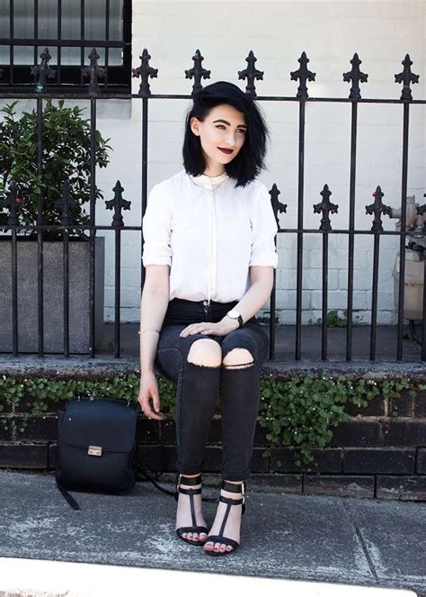 Minimalist / Monochrome Wardrobe Makeover - Inspiration | Permanent ...