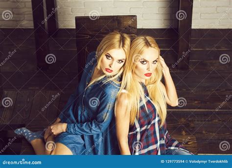 hot young blonde lesbians