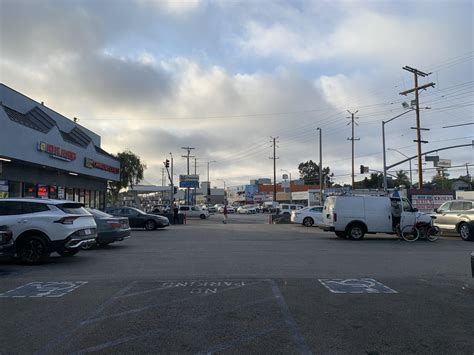 Strip mall POV : r/LosAngeles
