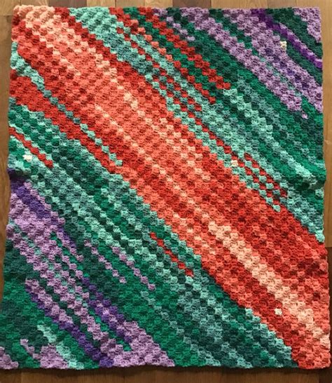 How To Design a Temperature Blanket + 25 Free Patterns