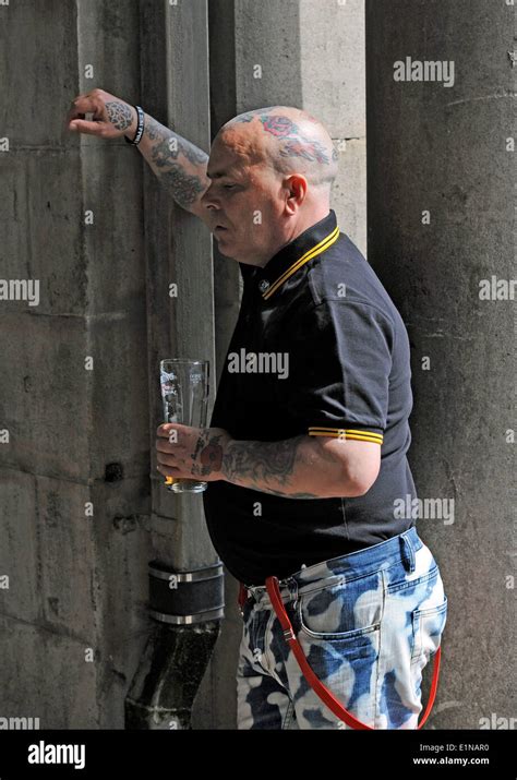 Skinheads hi-res stock photography and images - Alamy