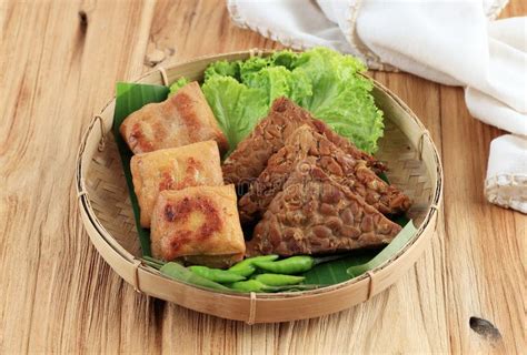 Tahu Tempe Bacem. Tofu and Tempeh with Sweet Spices Stock Photo - Image of texture, lunch: 267501916