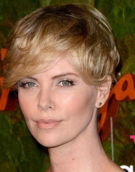 Stunning Tips About Do Short Haircuts Make Hair Look Thicker Curly Mid ...
