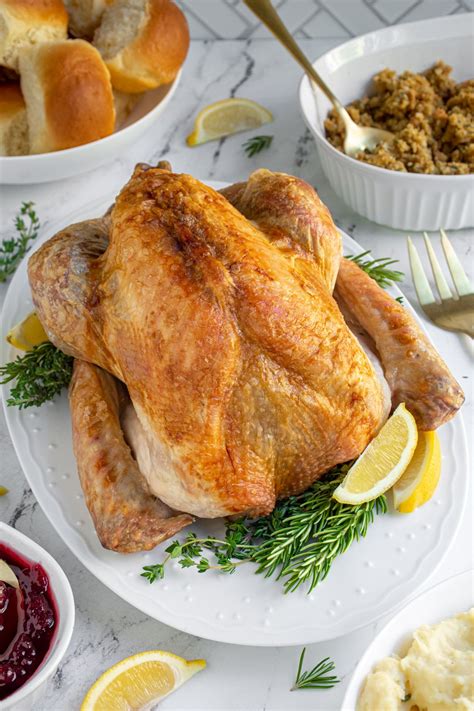 Easy Thanksgiving Turkey Recipe - The Schmidty Wife