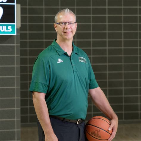 Arriba 104+ imagen ohio university basketball coach - Abzlocal.mx