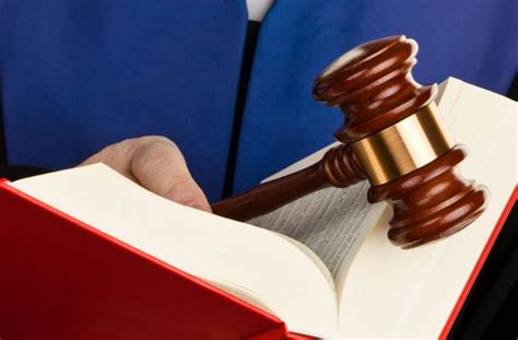Ст 447 УПК РФ с комментариями: спецсубъекты и особый порядок производства