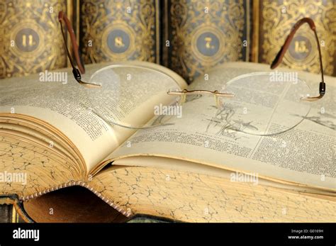 Alte Lexika/ Old lexicons Stock Photo - Alamy