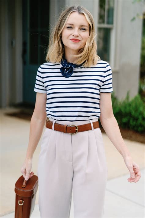 High-Waisted Pants For Petites | Poor Little It Girl