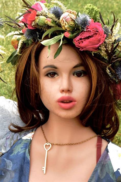 Hinge users shocked when man reveals his special 'friend' | New York Post