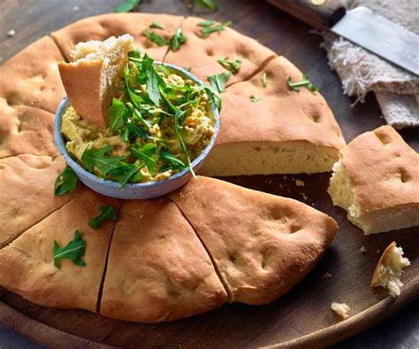 Focaccia con crema spalmabile all'avocado - Cookidoo® – the official ...