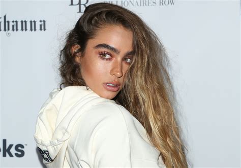 Sommer Ray Porn Videos